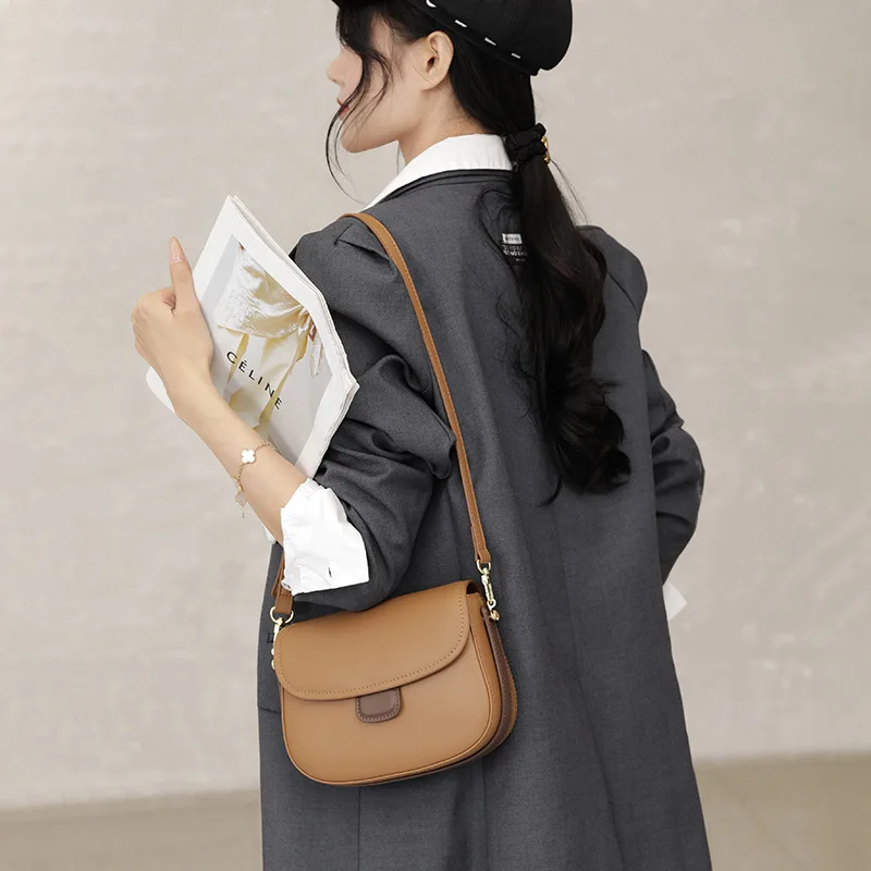 Genuine Leather Women's Bag Saddle Bag New Fashion All-Match High-Grade Contrast Color Shoulder Messenger Bag Women Bags 2022
Genuine Leather Women's Bag Saddle Bag New Fashion All-Match High-Grade Contrast Color Shoulder Messenger Bag Women Bags 2022
