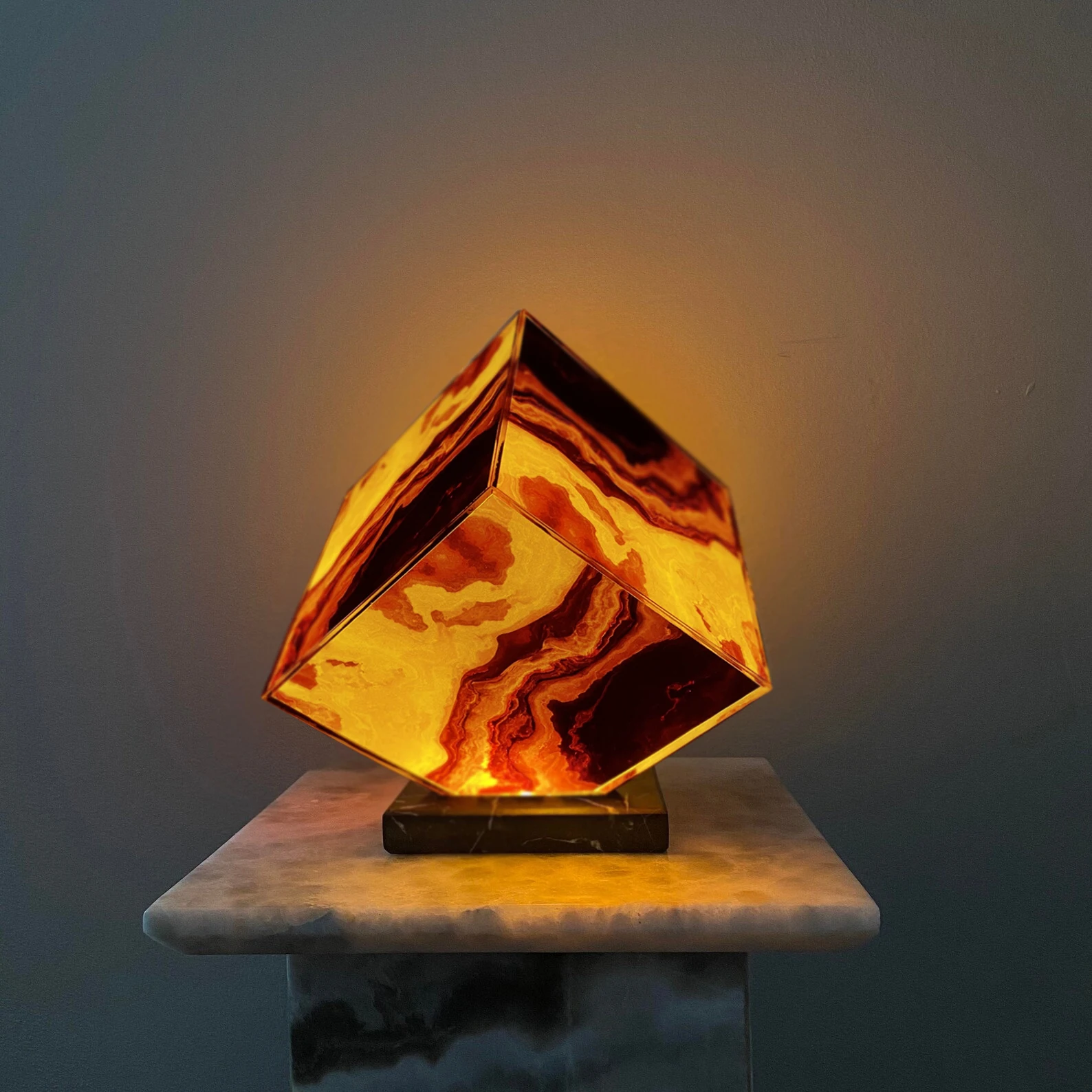 Onyx Marble Lamp Creative Marble Carving Cube Night Light Bedside Light Decorative Night Light Home Decoration Birthday Gift
Onyx Marble Lamp Creative Marble Carving Cube Night Light Bedside Light Decorative Night Light Home Decoration Birthday Gift