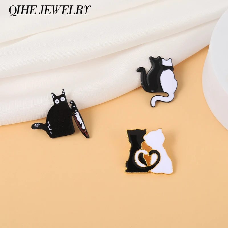 Loving Kitten Couple Enamel Pins Black White Cat Hug Knife Brooches Badge Jacket Backpack Accessories Gift for Women Men Jewelry
Loving Kitten Couple Enamel Pins Black White Cat Hug Knife Brooches Badge Jacket Backpack Accessories Gift for Women Men Jewelry