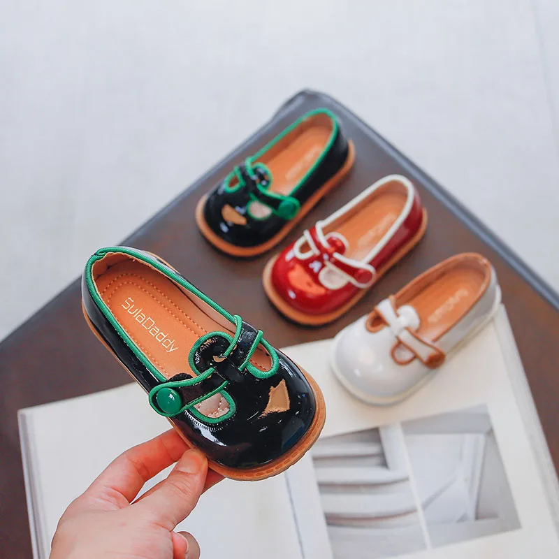 Children Simple Red Glossy Leather Shoes for Girls 2022 Spring & Summer Korean Style Shallow Loafers Versatile Kids Fashion Cute
Children Simple Red Glossy Leather Shoes for Girls 2022 Spring & Summer Korean Style Shallow Loafers Versatile Kids Fashion Cute