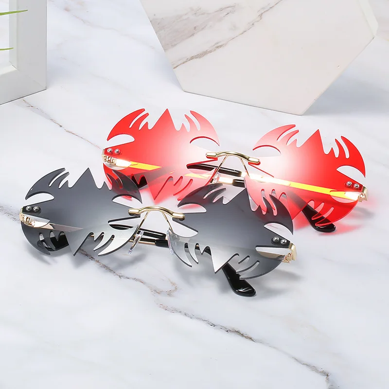 New Sunglasses Women's Fashion Personalized Glasses Men's Party Bar Sunglasses
New Sunglasses Women's Fashion Personalized Glasses Men's Party Bar Sunglasses