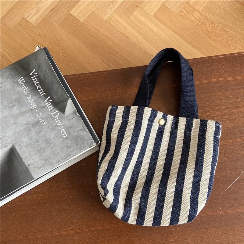 Korean Striped Portable Lunch Bag Children Canvas Lunch Box Bag Women Casual Small Hand Bags Picnic Food Storage Handbags New
Korean Striped Portable Lunch Bag Children Canvas Lunch Box Bag Women Casual Small Hand Bags Picnic Food Storage Handbags New
