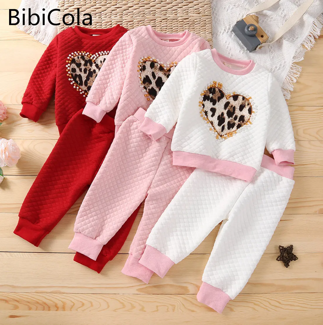 New Children Clothing Outfits Kids heart leopard print Sweatshirt+Pants 2Pcs Suit Autumn Boys Tracksuit Girls Sports Clothes Set
New Children Clothing Outfits Kids heart leopard print Sweatshirt+Pants 2Pcs Suit Autumn Boys Tracksuit Girls Sports Clothes Set