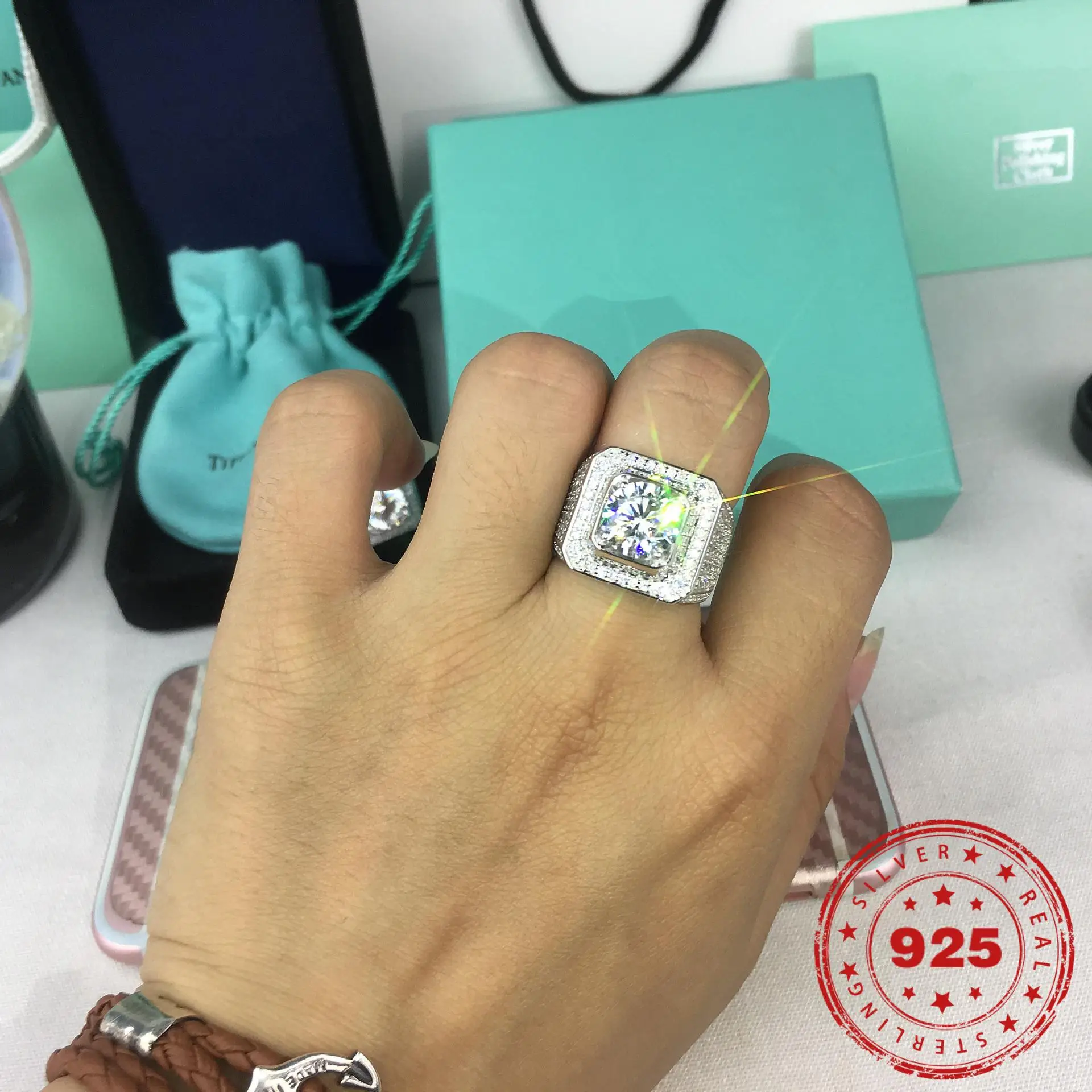 925 Silver color VS2 2 Carats Diamond Ring for Men Anillos Bizuteria Gemstone silver 925 Jewelry bague diamant bijoux Rings
925 Silver color VS2 2 Carats Diamond Ring for Men Anillos Bizuteria Gemstone silver 925 Jewelry bague diamant bijoux Rings