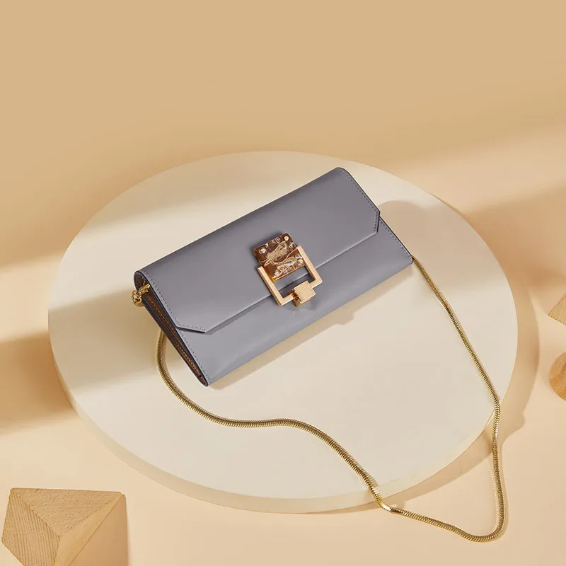 23Fashion Light Luxury Women's Emperor Paul Leather Oblique Summer New Design All-match Single Shoulder Bag Clutch Wallet
23Fashion Light Luxury Women's Emperor Paul Leather Oblique Summer New Design All-match Single Shoulder Bag Clutch Wallet