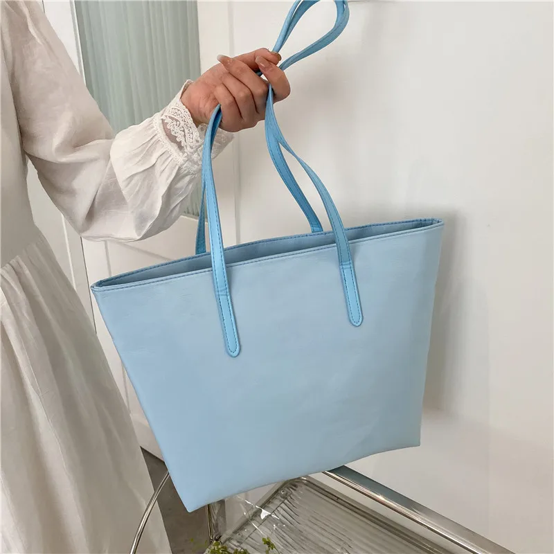 Fashion Women's Tote Shoulder Bag Casual Designer Large Capacity Handbag for Women 20222 Summer Simple Female Shopper Bags
Fashion Women's Tote Shoulder Bag Casual Designer Large Capacity Handbag for Women 20222 Summer Simple Female Shopper Bags