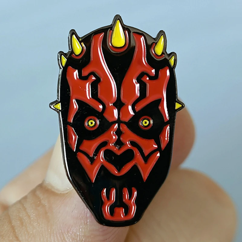 Classic Movie Darth Maul Red Skull Brooch Metal Badge Lapel Pin Jacket Jeans Fashion Jewelry Accessories Gift
Classic Movie Darth Maul Red Skull Brooch Metal Badge Lapel Pin Jacket Jeans Fashion Jewelry Accessories Gift