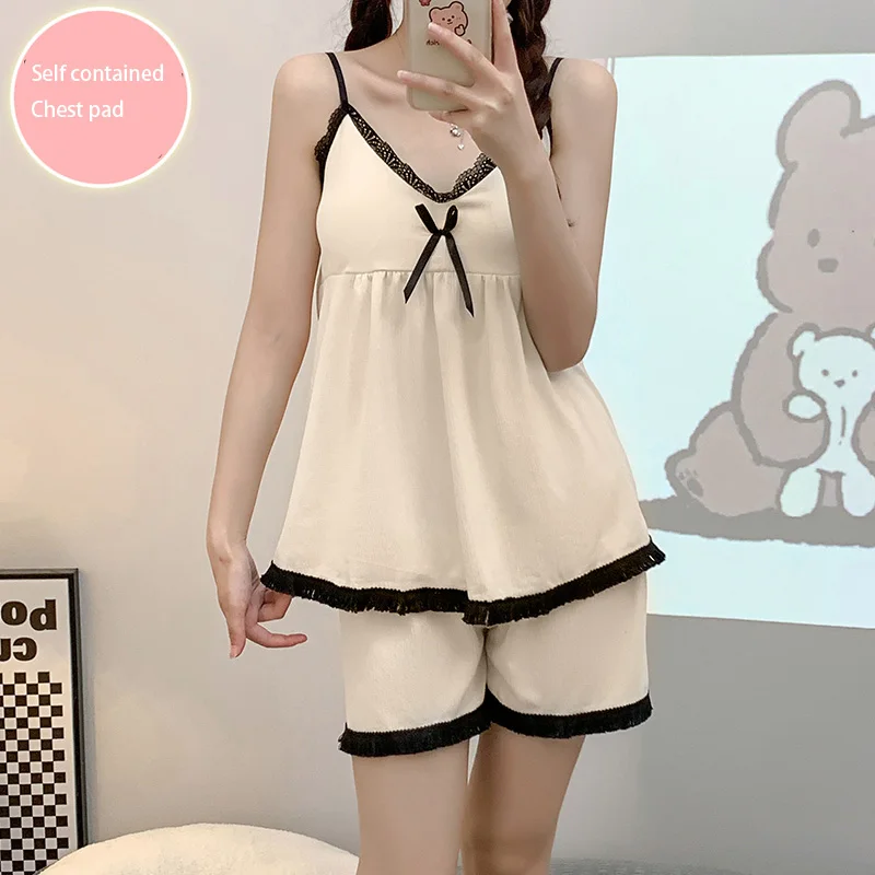 Wrinkle pajamas can be worn externally. Girls' 2023 Summer Sweet Korean style suspenders with chest pads, shorts, home wear 
Wrinkle pajamas can be worn externally. Girls' 2023 Summer Sweet Korean style suspenders with chest pads, shorts, home wear