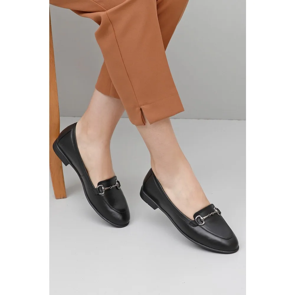Dorlie(R) Dorlie®Кожаные женские балерины 24162 с круглым носком и плоской подошвой
Dorlie(R) Dorlie®Кожаные женские балерины 24162 с круглым носком и плоской подошвой