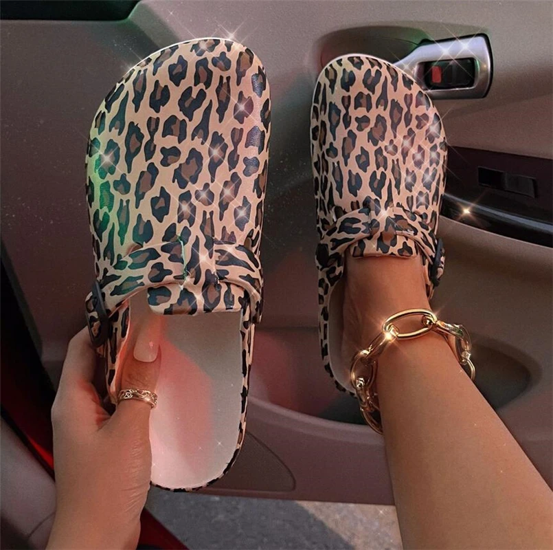 ZMPDXY Summer Girls Garden Shoes Sexy Leopard Print Beach Flip-Flops Casual Platform Clogs Personalized Graffiti Sandals
ZMPDXY Summer Girls Garden Shoes Sexy Leopard Print Beach Flip-Flops Casual Platform Clogs Personalized Graffiti Sandals
