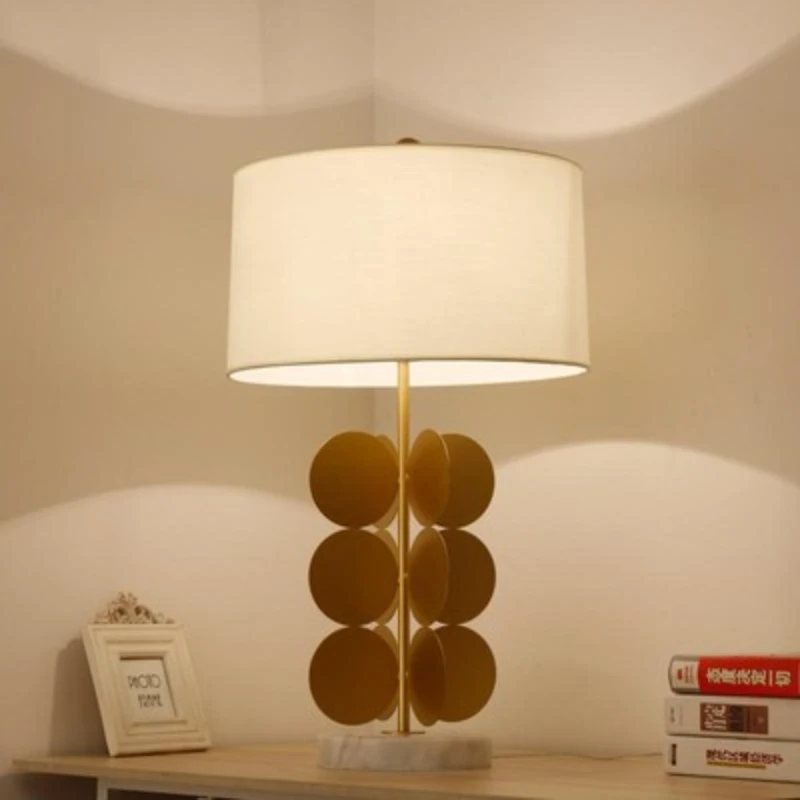 Marble base & metal stent fashion creative desk lamp modern living room / bedroom / bedside decorative table lamp
Marble base & metal stent fashion creative desk lamp modern living room / bedroom / bedside decorative table lamp