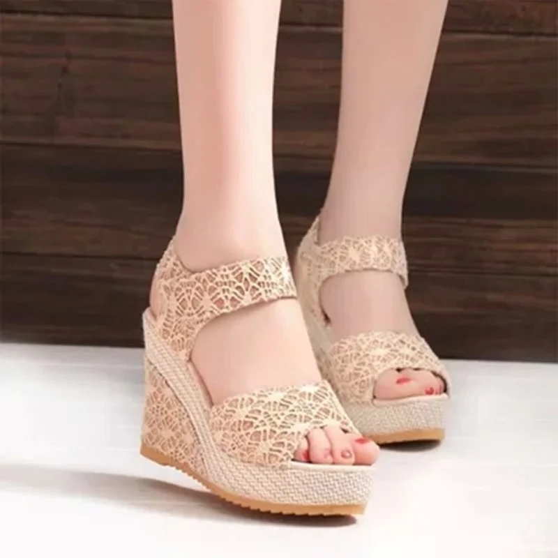 BCEBYL 2023 летние новые модные повседневные сандалии на плоской подошве кружевные сандалии на высоком каблуке комфортные женские сандалии с вырезами женская обувь 
BCEBYL 2023 летние новые модные повседневные сандалии на плоской подошве кружевные сандалии на высоком каблуке комфортные женские сандалии с вырезами женская обувь