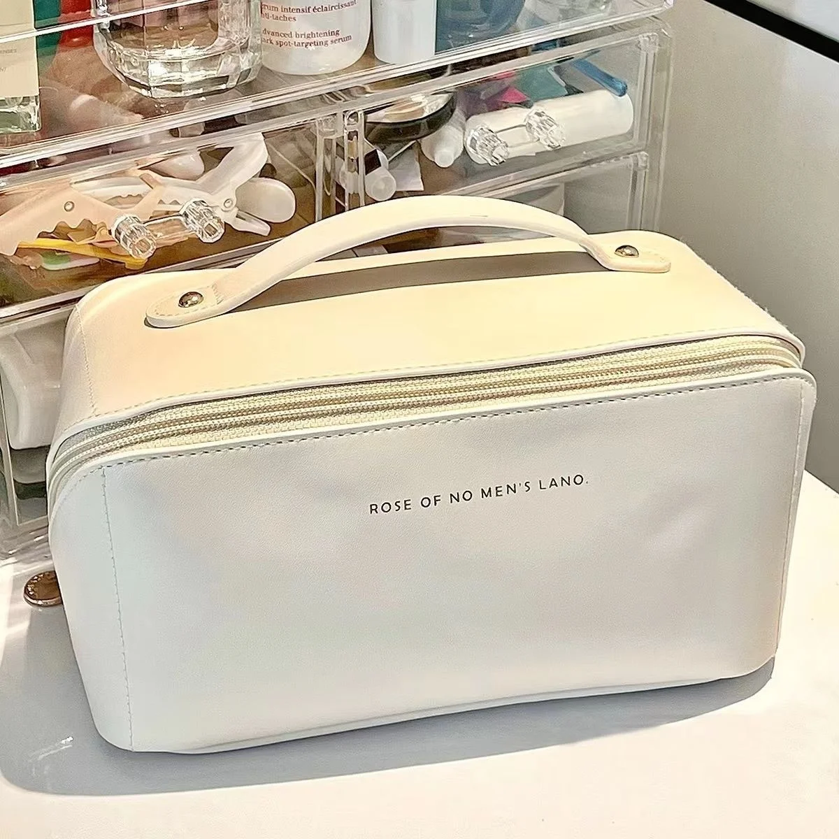 Women Large Capacity Travel Cosmetic Bag Multifunction Travel Cosmetic Bag Toiletries Organizer Female Storage Make Up Case Tool
Women Large Capacity Travel Cosmetic Bag Multifunction Travel Cosmetic Bag Toiletries Organizer Female Storage Make Up Case Tool