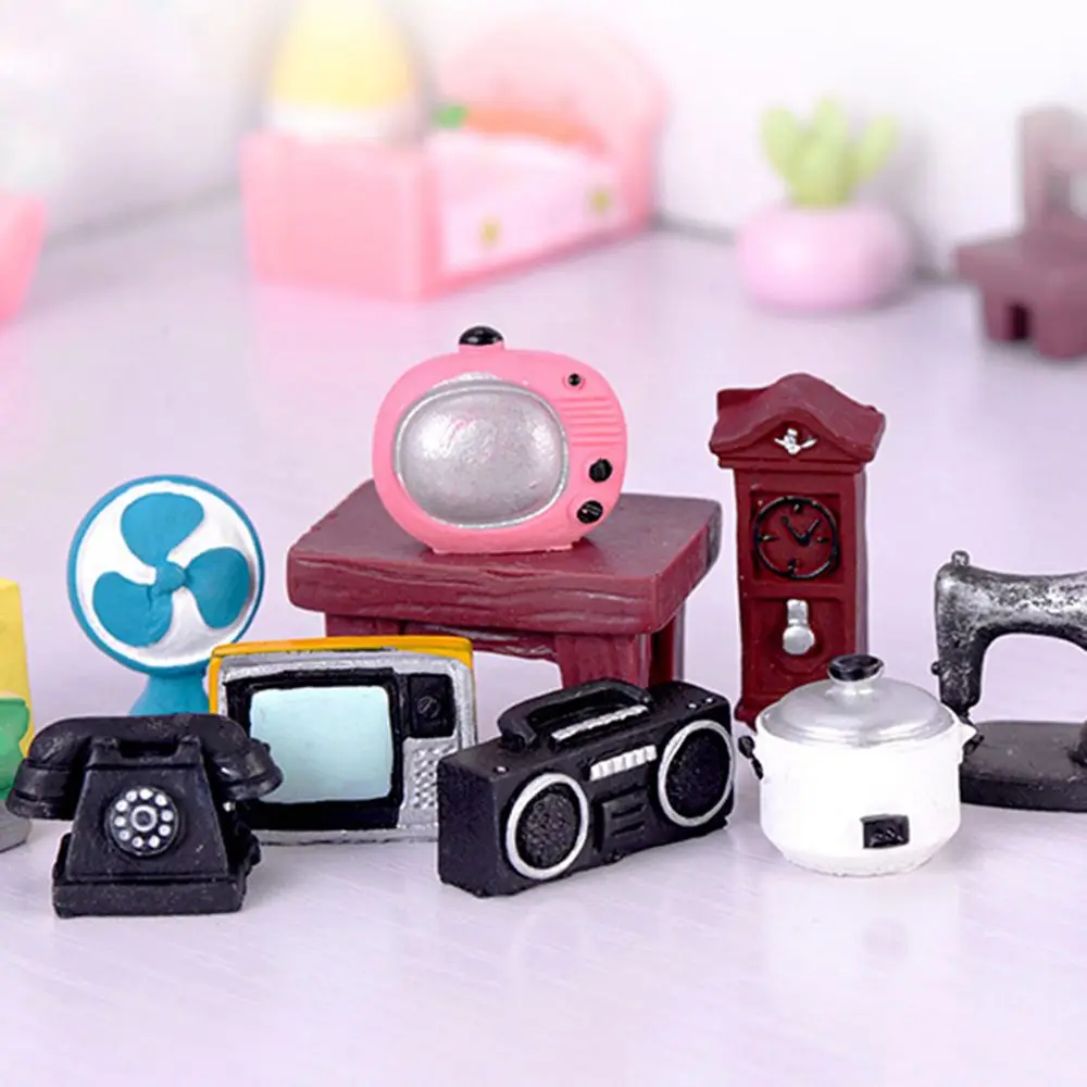 Ancient Home Appliances Creative Ornaments Resin Black and White TV Radio Fan Wall Clock European Camera Home Doll Accessories
Ancient Home Appliances Creative Ornaments Resin Black and White TV Radio Fan Wall Clock European Camera Home Doll Accessories