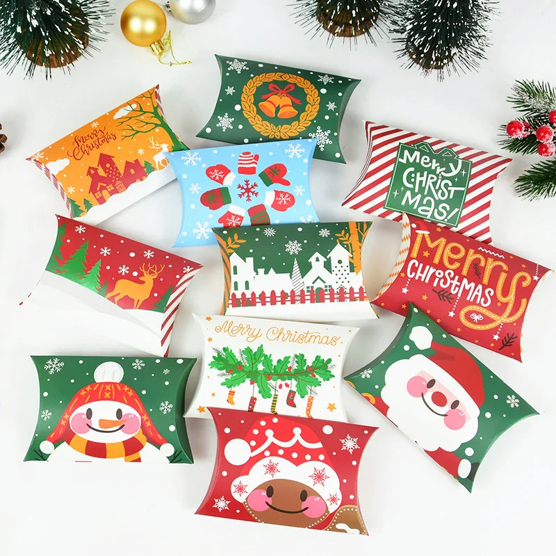 

12pcs Christmas Pillow Shape Kraft Paper Candy Box Merry Christmas Gift Box Kids Favor Packaging Bag New Year Xmas Navidad Decor