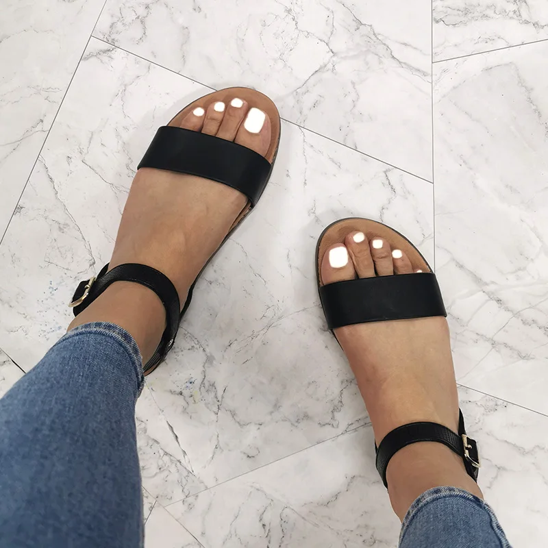 Women Sandals Shoes Buckle Strap Summer Outside Beach Shoes Gladiator Summer Woman Sandal Leather Female Footwear Large Size
Women Sandals Shoes Buckle Strap Summer Outside Beach Shoes Gladiator Summer Woman Sandal Leather Female Footwear Large Size