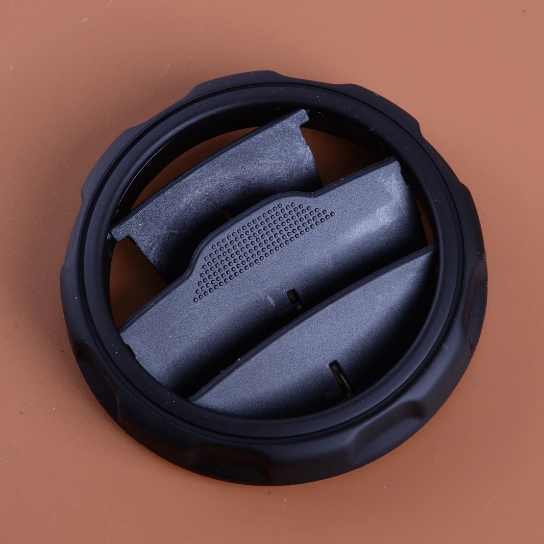 1pc Black ABS Car Rear AC Air Vent Outlet Grille Bezel Fit for Land Rover Discovery 3 & 4 Range Rover Sport LR041180
1pc Black ABS Car Rear AC Air Vent Outlet Grille Bezel Fit for Land Rover Discovery 3 & 4 Range Rover Sport LR041180