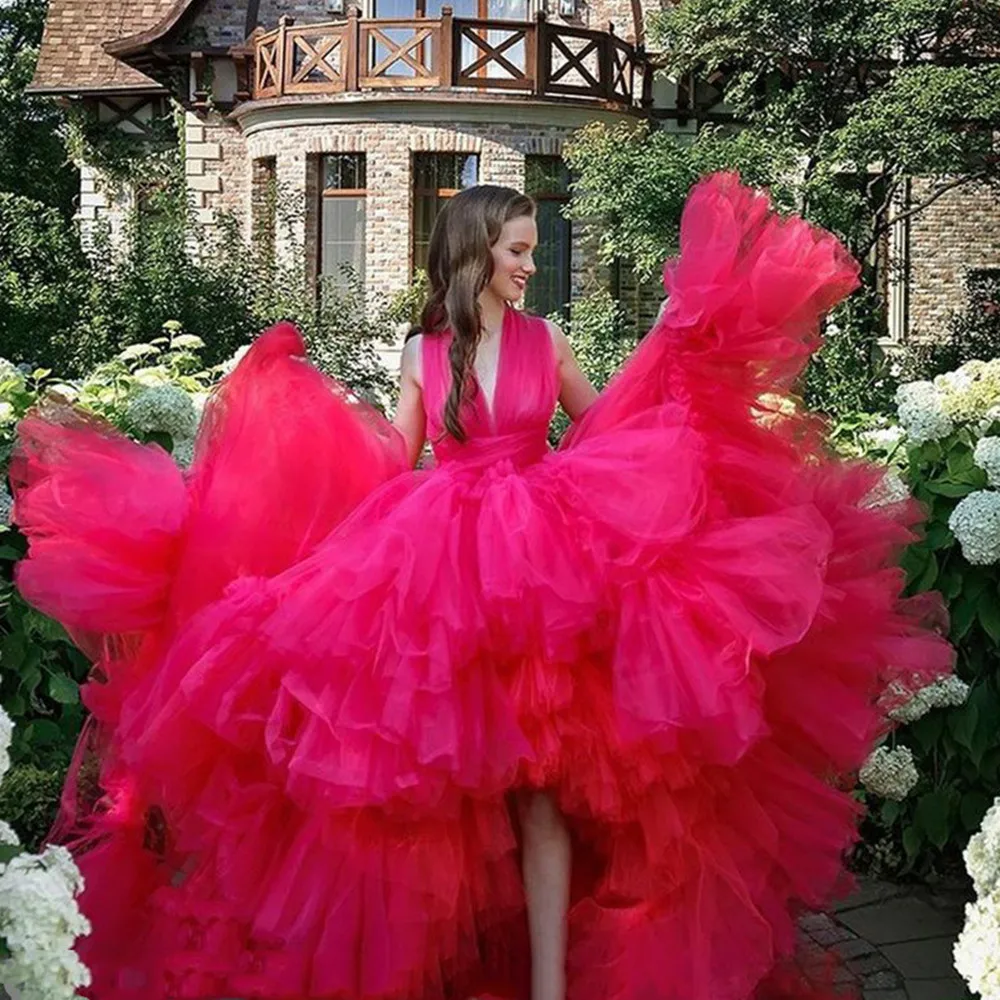 Red Tiered Ball Gown Prom Dresses Elegant V-Neck Evening Gowns Sleeveless Backless Party Dress with Bow
Red Tiered Ball Gown Prom Dresses Elegant V-Neck Evening Gowns Sleeveless Backless Party Dress with Bow