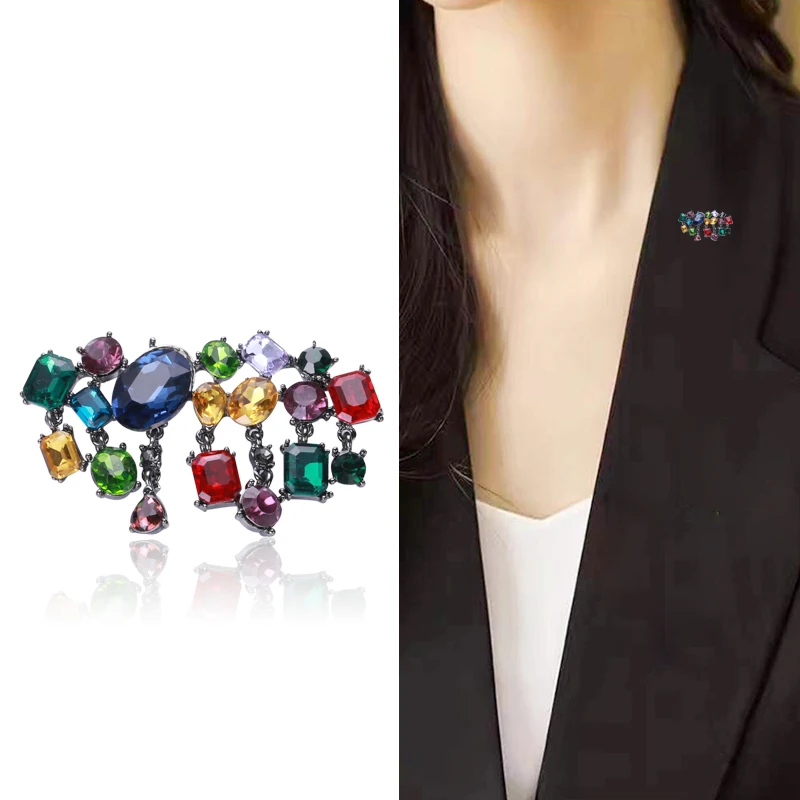 Exaggerated Personality Fashion Crystal Glass Brooch Alloy Colorful Rhinestone Corsage
Exaggerated Personality Fashion Crystal Glass Brooch Alloy Colorful Rhinestone Corsage