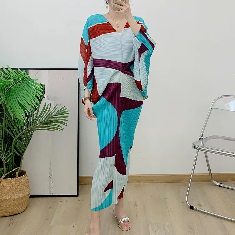 SuperAen Pleated Bat Sleeves Dress Women's 2023 Summer High End Fashion Korean Style Oversize Printed Long Dress
SuperAen Pleated Bat Sleeves Dress Women's 2023 Summer High End Fashion Korean Style Oversize Printed Long Dress