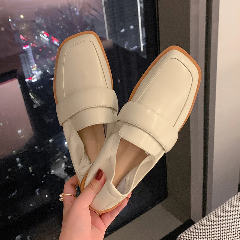 Outdoor Mules Women Loafers Korea Style Flat Shoes Patent Leather Mules Square Toe Lady Loafer Shoes Spring Autumn Women Flats
Outdoor Mules Women Loafers Korea Style Flat Shoes Patent Leather Mules Square Toe Lady Loafer Shoes Spring Autumn Women Flats