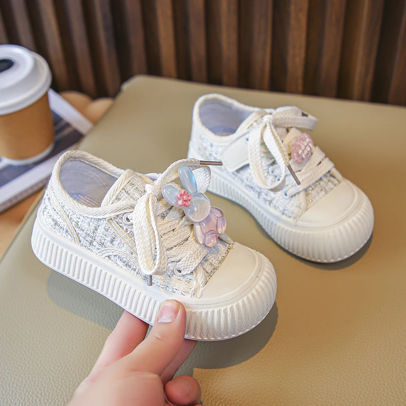 2023 New Simple Round-toe Girls Canvas Shoes Lace-up Kids Shoes Drop Shipping Spring Summer Breatheable Simple Children Casual 
2023 New Simple Round-toe Girls Canvas Shoes Lace-up Kids Shoes Drop Shipping Spring Summer Breatheable Simple Children Casual