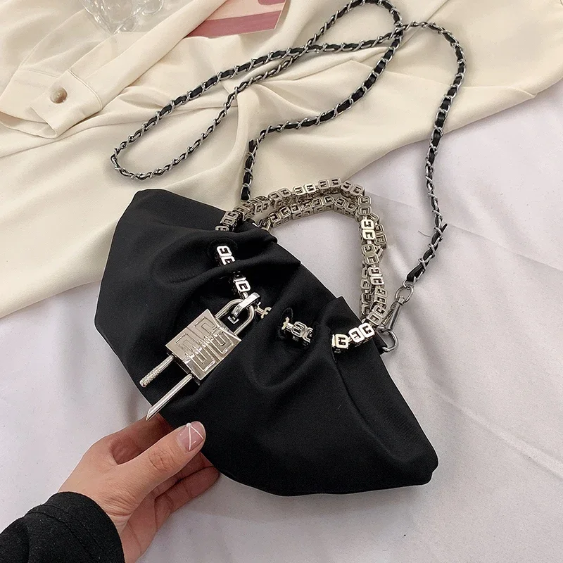 purses and handbags handbags Bag women's summer 2023 new high-end chain handbag black nylon messenger bag 
purses and handbags handbags Bag women's summer 2023 new high-end chain handbag black nylon messenger bag