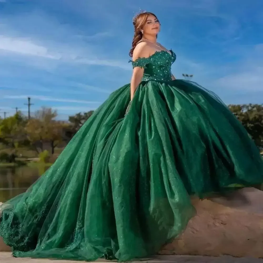 Emerald Green Ball Gown Off Shoulder Quinceanera Dress Crystals Beads Sequins Lace-up Vestidos De 15 Años Birthday
Emerald Green Ball Gown Off Shoulder Quinceanera Dress Crystals Beads Sequins Lace-up Vestidos De 15 Años Birthday
