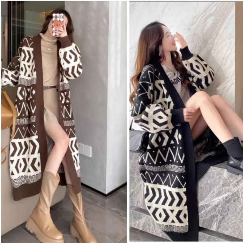Sweater women's coat cardigan autumn and winter long knee loose checkerboard retro lazy wind sweater coat tide
Sweater women's coat cardigan autumn and winter long knee loose checkerboard retro lazy wind sweater coat tide
