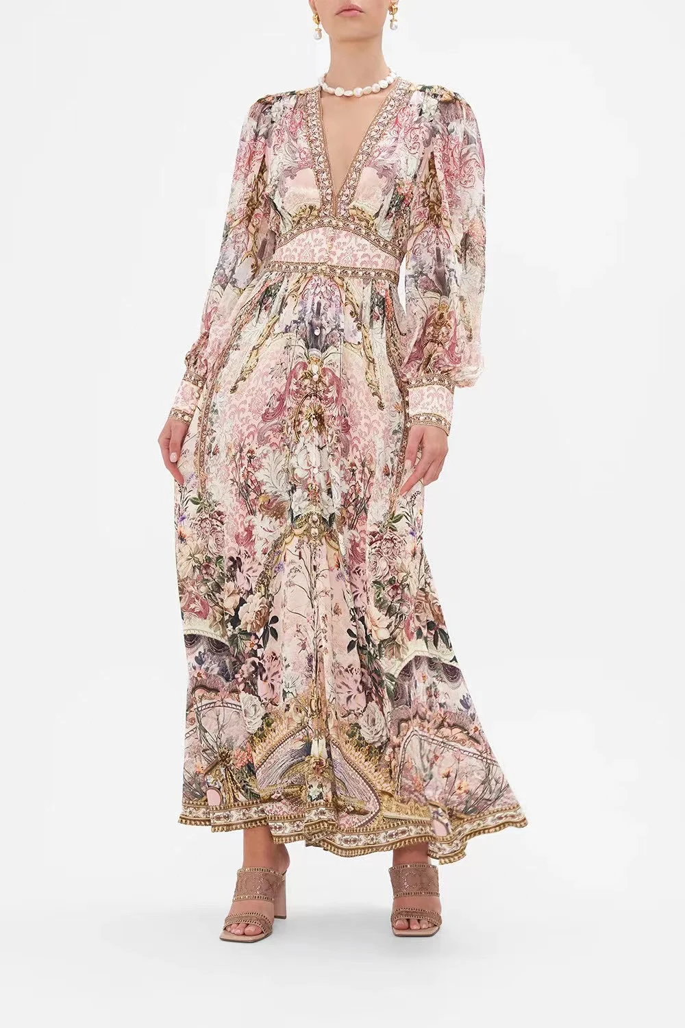 

Женское платье-миди из 100% натурального шелка с цветочным принтом и V-образным вырезом