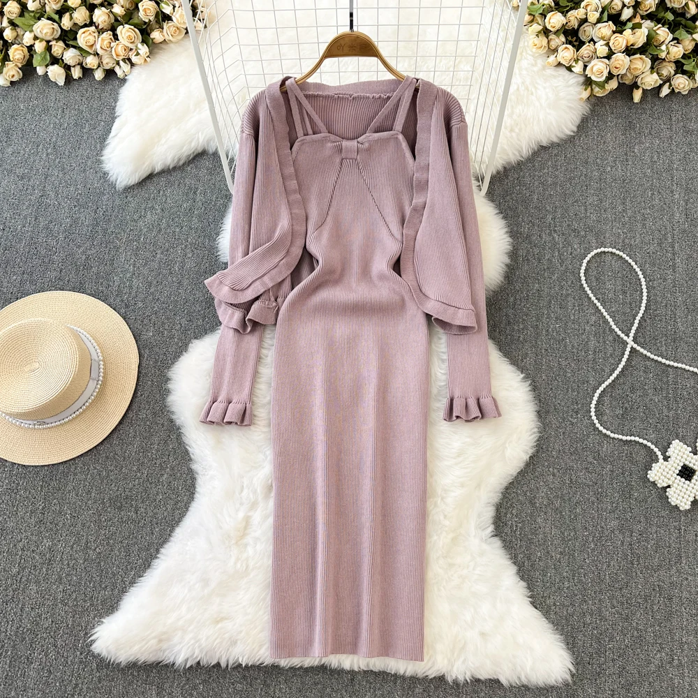 Gentle Style Retro Knit Cardigan Coat + Pure Spice Girl Bow Strap Wrapped Buttock Dress Two-piece Set
Gentle Style Retro Knit Cardigan Coat + Pure Spice Girl Bow Strap Wrapped Buttock Dress Two-piece Set