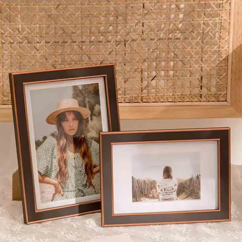 Square Living Room Photo Frame Painting Desk Nordic Ornate Picture Frames Stand Modern Molduras Para Fotografia Decorations
Square Living Room Photo Frame Painting Desk Nordic Ornate Picture Frames Stand Modern Molduras Para Fotografia Decorations