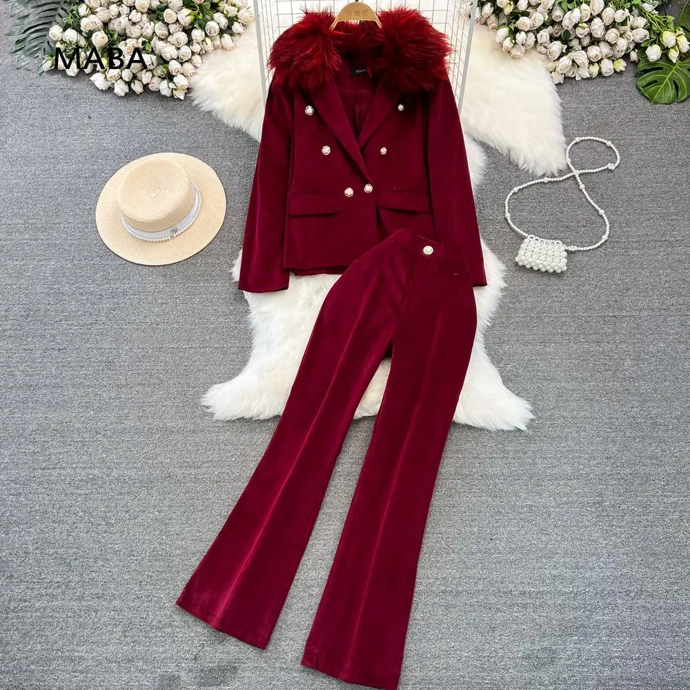 Женский вельветовый костюм из двух предметов, винтажный однотонный пиджак с искусственным воротником и длинные брюки с широкими штанинами и высокой талией, темпераментный костюм на осень и зиму
Женский вельветовый костюм из двух предметов, винтажный однотонный пиджак с искусственным воротником и длинные брюки с широкими штанинами и высокой талией, темпераментный костюм на осень и зиму
