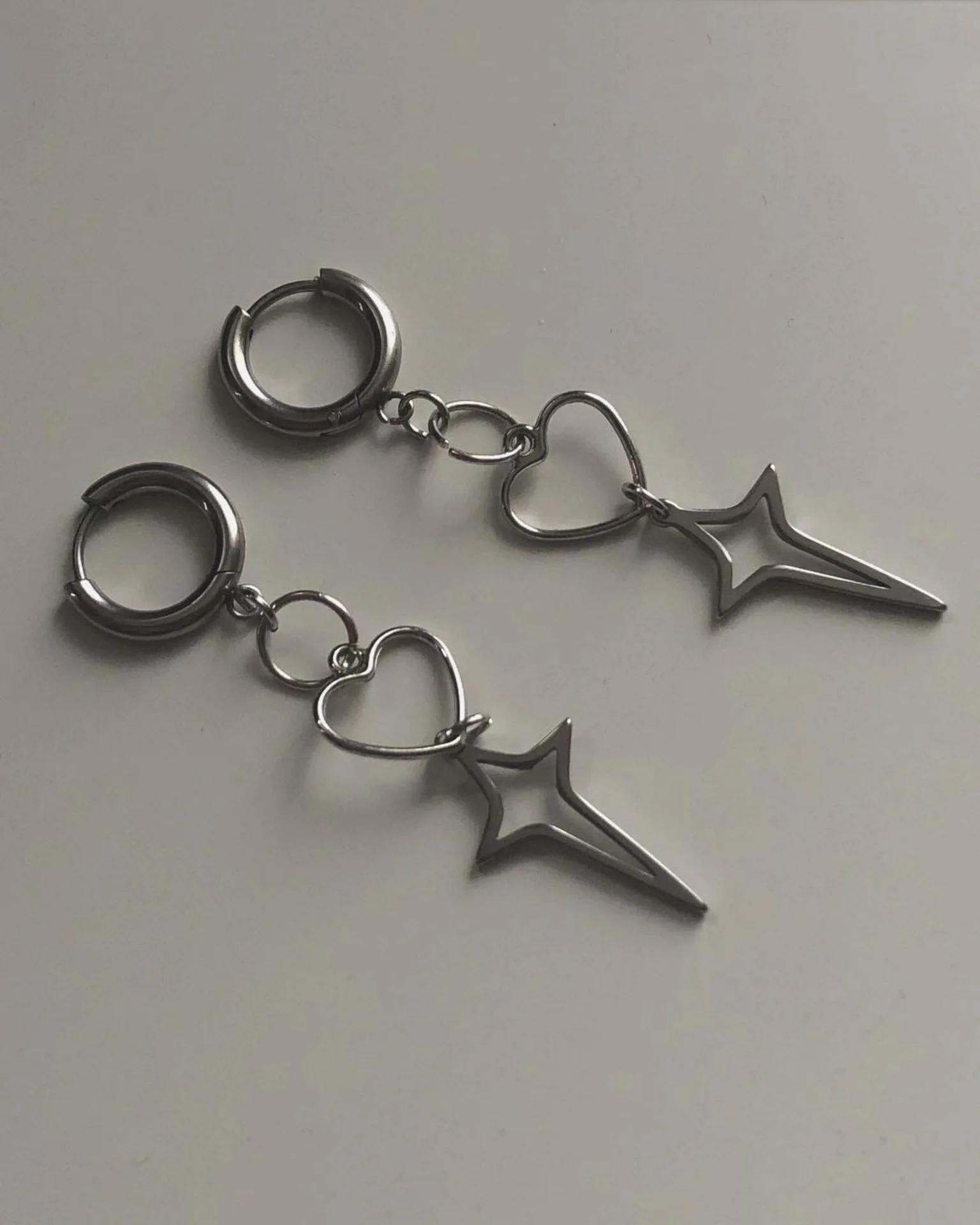 New Korean Fashion Punk Hollow Love Heart Star Drop Earrings Rock Cool Women's Cross Earings For Lady Girls Gifts Jewelry 2023
New Korean Fashion Punk Hollow Love Heart Star Drop Earrings Rock Cool Women's Cross Earings For Lady Girls Gifts Jewelry 2023