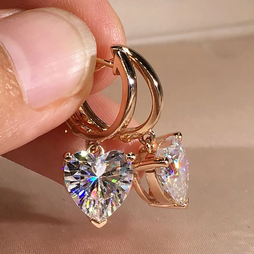 European and American Style Simple Diamond Inlaid Love Ear Clasp, Minority Design, High-quality Copper Inlaid Zircon Earrings
European and American Style Simple Diamond Inlaid Love Ear Clasp, Minority Design, High-quality Copper Inlaid Zircon Earrings