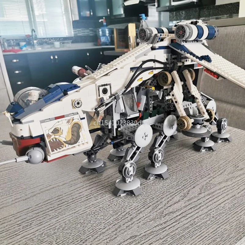 1788pcs Republic Dropship with AT-OT Walker DIY Model Building Blocks Bricks Funny Toys Brick Christmas Gifts 81055/19014
1788pcs Republic Dropship with AT-OT Walker DIY Model Building Blocks Bricks Funny Toys Brick Christmas Gifts 81055/19014