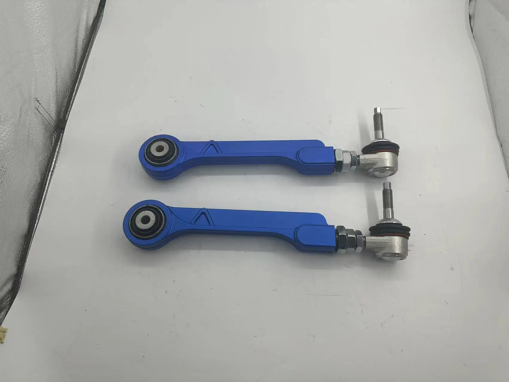 Алюминиевый регулируемый задний рычаг AUTOJACK для BMW X5 (E70, F15) X6 (E71, E72, F16) Модель Коррозионная стойкость
Алюминиевый регулируемый задний рычаг AUTOJACK для BMW X5 (E70, F15) X6 (E71, E72, F16) Модель Коррозионная стойкость