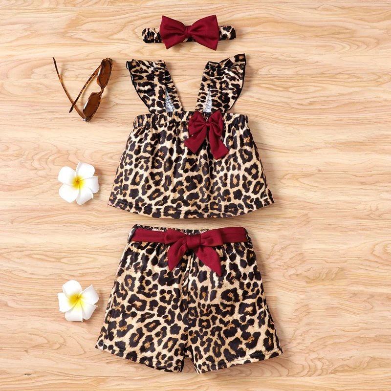 Toddler Girl Outfits Summer Girls Clothing Set 3 Pcs Leopard Bow Flying Sleeve Tops+short Pants+headband New Kids Clothes 1-6Y 
Toddler Girl Outfits Summer Girls Clothing Set 3 Pcs Leopard Bow Flying Sleeve Tops+short Pants+headband New Kids Clothes 1-6Y