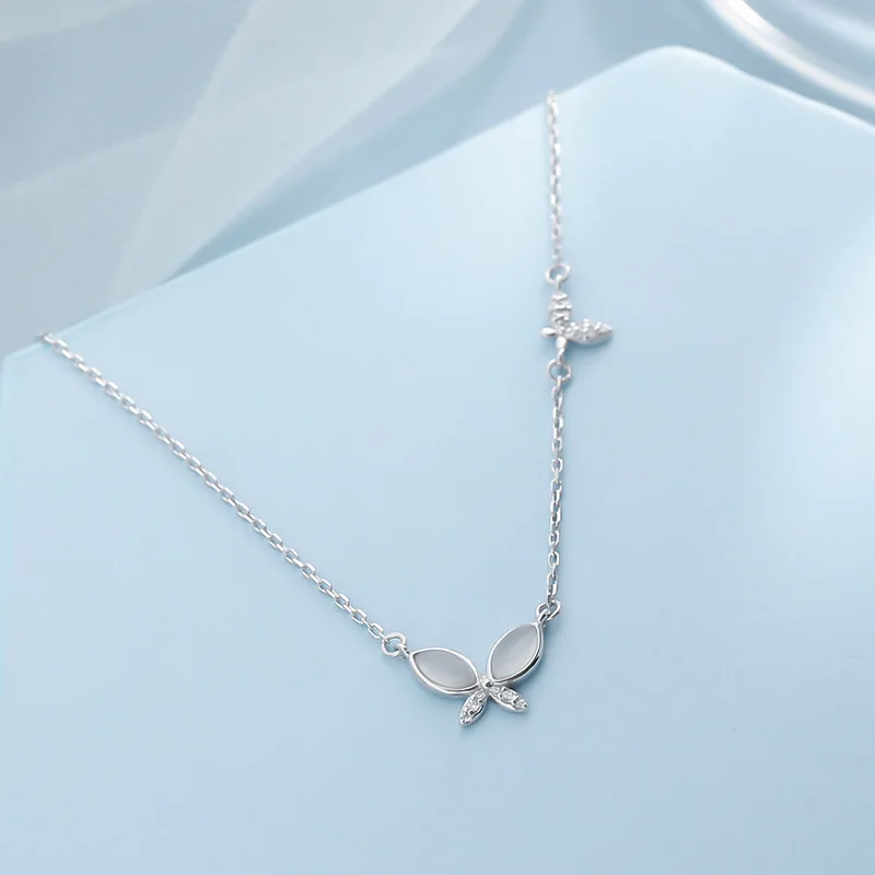 Opal Zircon Wings Silver Color Double Flying Butterfly Pendant Clavicle Chain Necklace For Woman INS Girl Fashion Jewelry Gifts
Opal Zircon Wings Silver Color Double Flying Butterfly Pendant Clavicle Chain Necklace For Woman INS Girl Fashion Jewelry Gifts