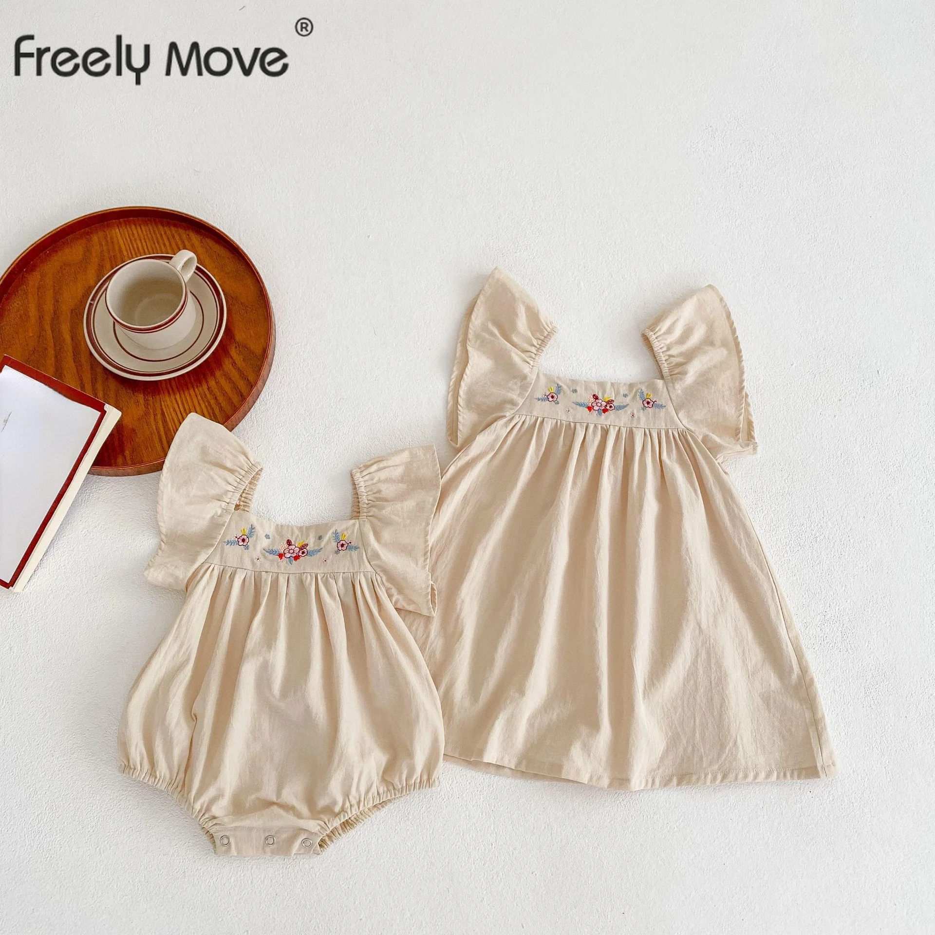 Freely Move Newborn Baby Floral Print Ruffles Short Sleeve Romper Girls Clothes Summer Korean Jumpsuit Photography Costume
Freely Move Newborn Baby Floral Print Ruffles Short Sleeve Romper Girls Clothes Summer Korean Jumpsuit Photography Costume