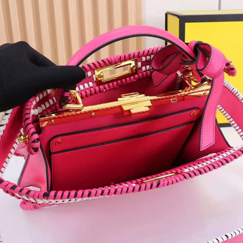 Design color contrast woven leather handbag Women's new Tote bag Luxury multi-function large capacity oblique span shoulder bag
Design color contrast woven leather handbag Women's new Tote bag Luxury multi-function large capacity oblique span shoulder bag