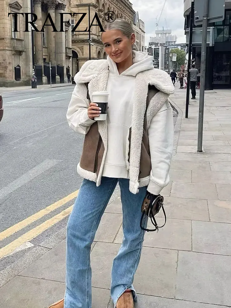 TRAFZA 2023 Winter Fashion Sleeveless Loose Jacket Women's Short Top Vest Lamb Wool Warm Thickened Women's Oversized Vest
TRAFZA 2023 Winter Fashion Sleeveless Loose Jacket Women's Short Top Vest Lamb Wool Warm Thickened Women's Oversized Vest