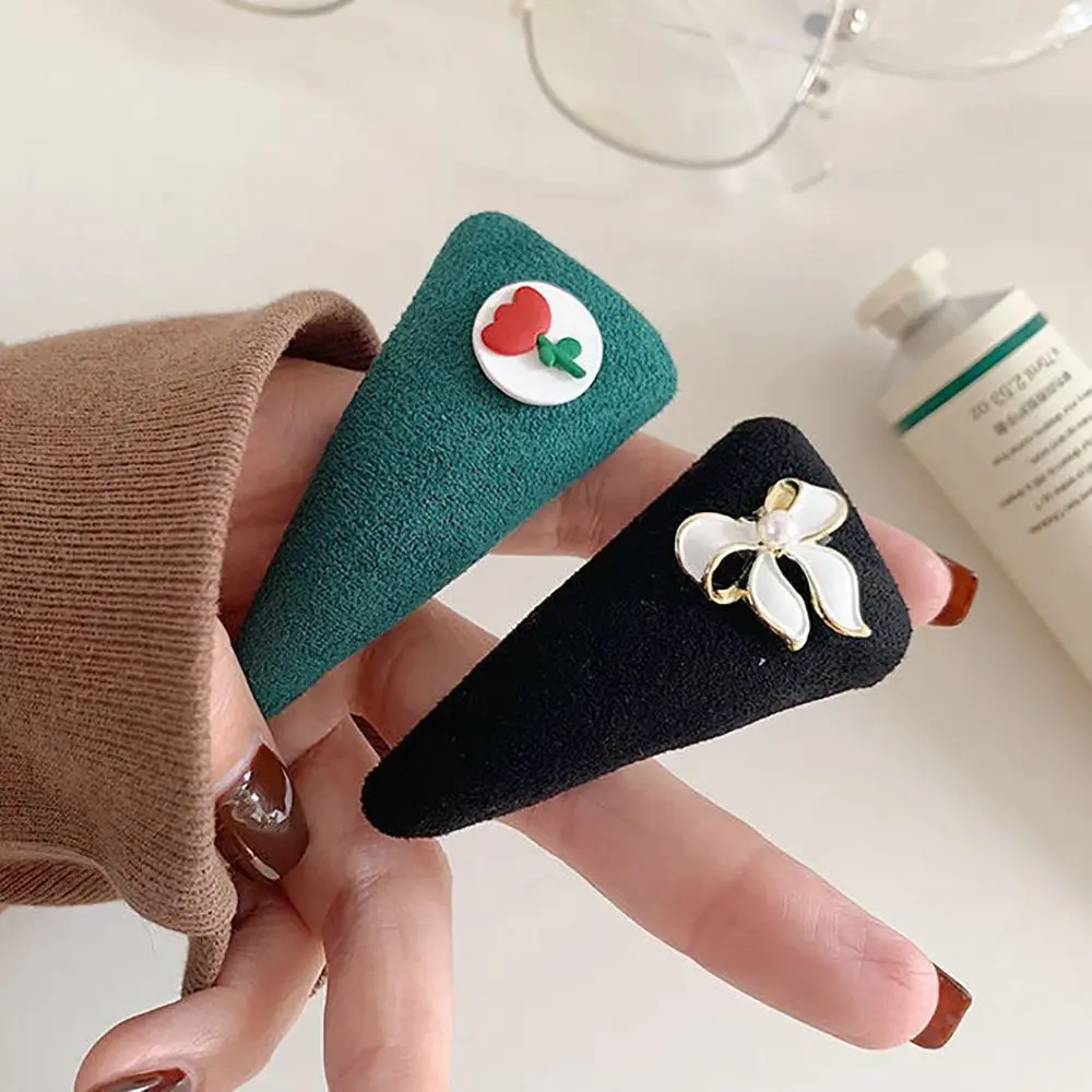 Children Girl Suede Gifts Headwear Headdress Korean Style Hair Clip Hair Accessories Triangular Hairpin Hair Barrettes
Children Girl Suede Gifts Headwear Headdress Korean Style Hair Clip Hair Accessories Triangular Hairpin Hair Barrettes