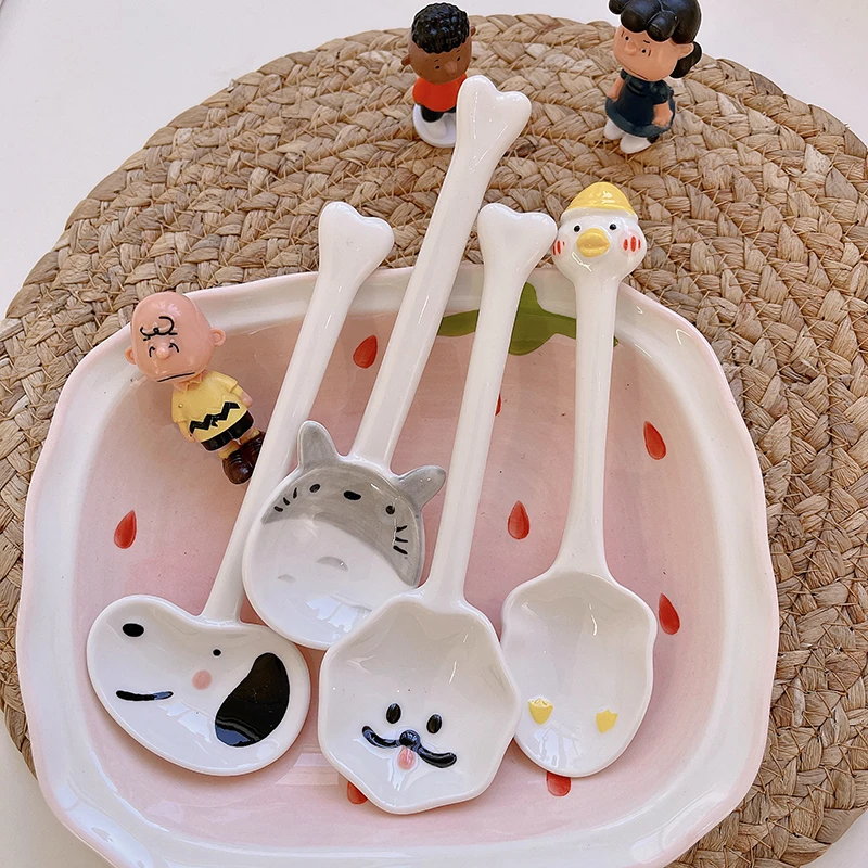 

Japanese Cute Snoopy Totoro Three-Dimensional Shape Ceramic Spoon Chinchilla Spoon Breakfast Rice Spoon Soup Household Tableware