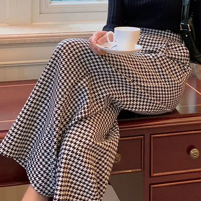 Retro Classic Houndstooth Woolen Suit Pants Women High Waist Straight Slim Casual Loose Wide Leg Pants for Women Autumn Winter
Retro Classic Houndstooth Woolen Suit Pants Women High Waist Straight Slim Casual Loose Wide Leg Pants for Women Autumn Winter