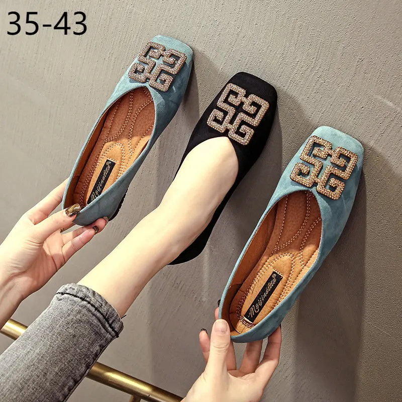 Женские замшевые туфли больших размеров 41/42/43, на мягкой подошве
Женские замшевые туфли больших размеров 41/42/43, на мягкой подошве