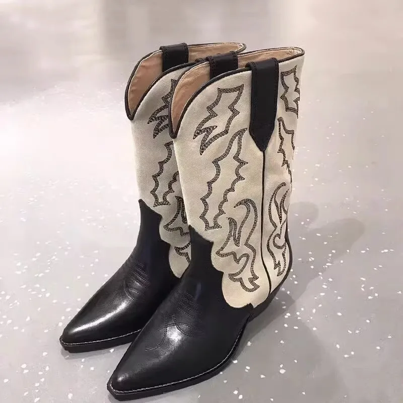 Ботинки Martens женские на платформе, высокий толстый каблук, с вышивкой, ковбойские сапоги, Уличная обувь на осень-зиму
Ботинки Martens женские на платформе, высокий толстый каблук, с вышивкой, ковбойские сапоги, Уличная обувь на осень-зиму