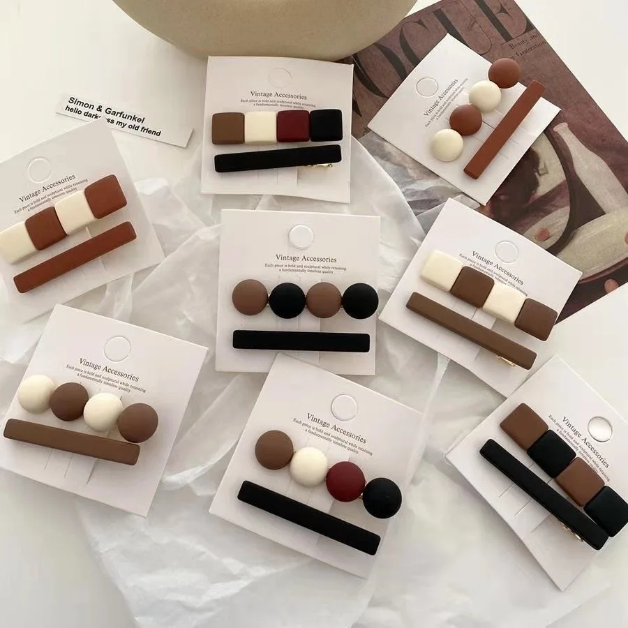 2PCS New Vintage Hair Clips Pin For Women Fashion Geometric Flower Barrettes Headwear Girls Sweet Hairpins Chic Hair Accessories
2PCS New Vintage Hair Clips Pin For Women Fashion Geometric Flower Barrettes Headwear Girls Sweet Hairpins Chic Hair Accessories