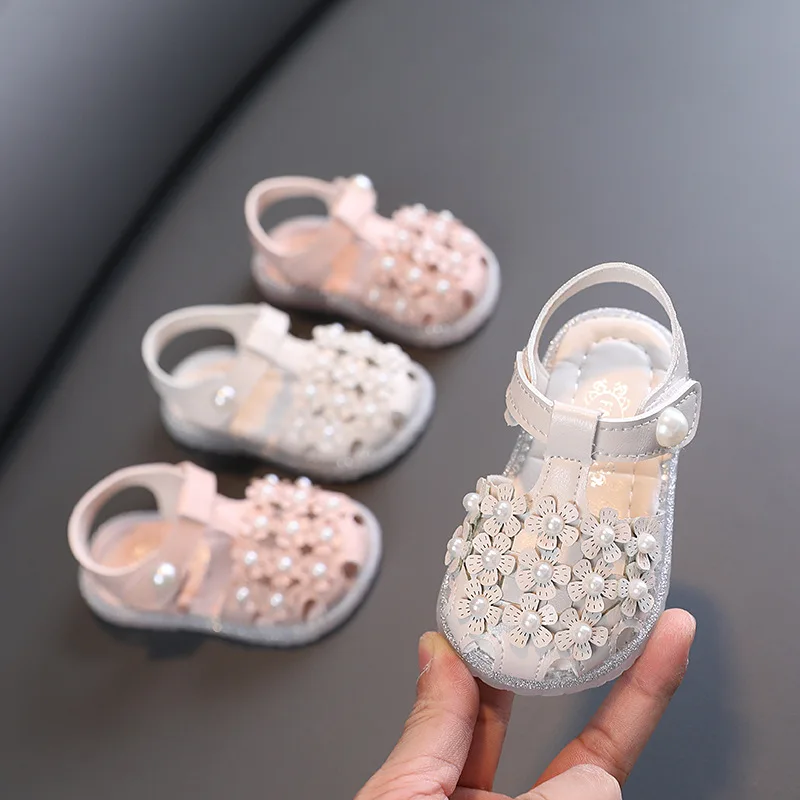 Girls Rhinestone Pearl Sandals Summer Fashion Shoes Kids Designer Shoes Children’s Sandals Open Toe Soft Leather Sandals
Girls Rhinestone Pearl Sandals Summer Fashion Shoes Kids Designer Shoes Children’s Sandals Open Toe Soft Leather Sandals