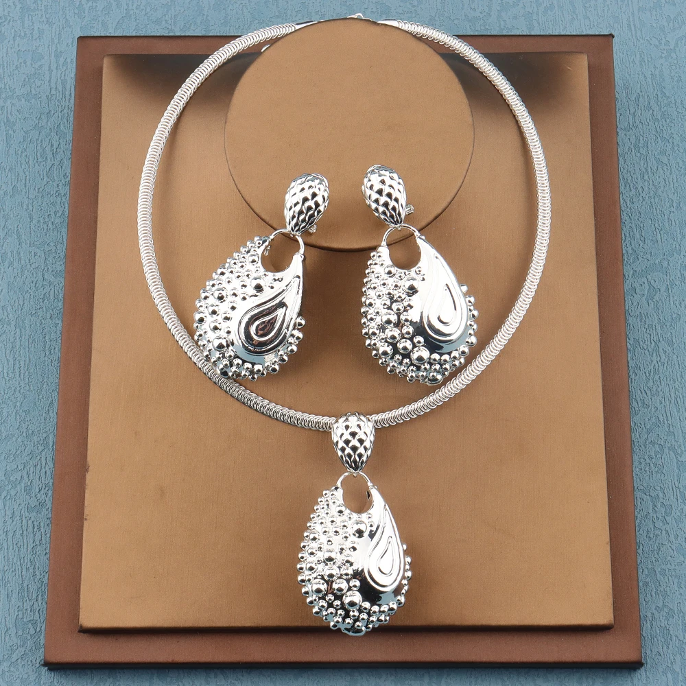African Jewelry Set for Women Oval Drop Earrings and Pendant Necklace Silver Plated Set for Nigerian Weddings Party Gifts
African Jewelry Set for Women Oval Drop Earrings and Pendant Necklace Silver Plated Set for Nigerian Weddings Party Gifts